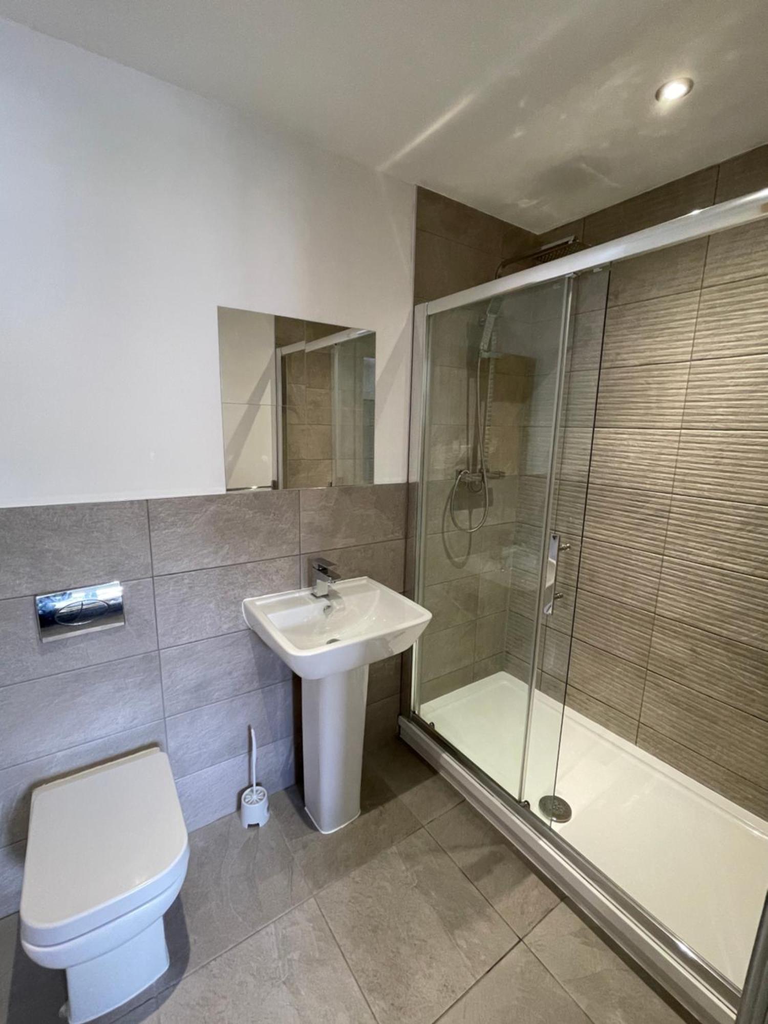 Stylish And Modern 2Br Apartment With Parking Sheffield Kültér fotó