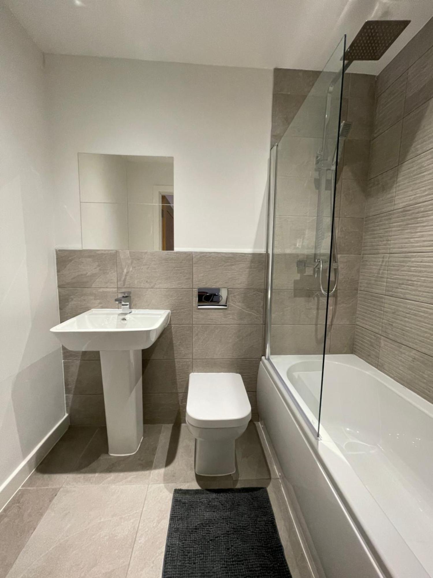 Stylish And Modern 2Br Apartment With Parking Sheffield Kültér fotó